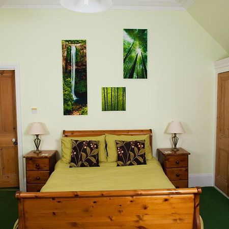 Heatherbank B&B Sandhurst  Exterior photo